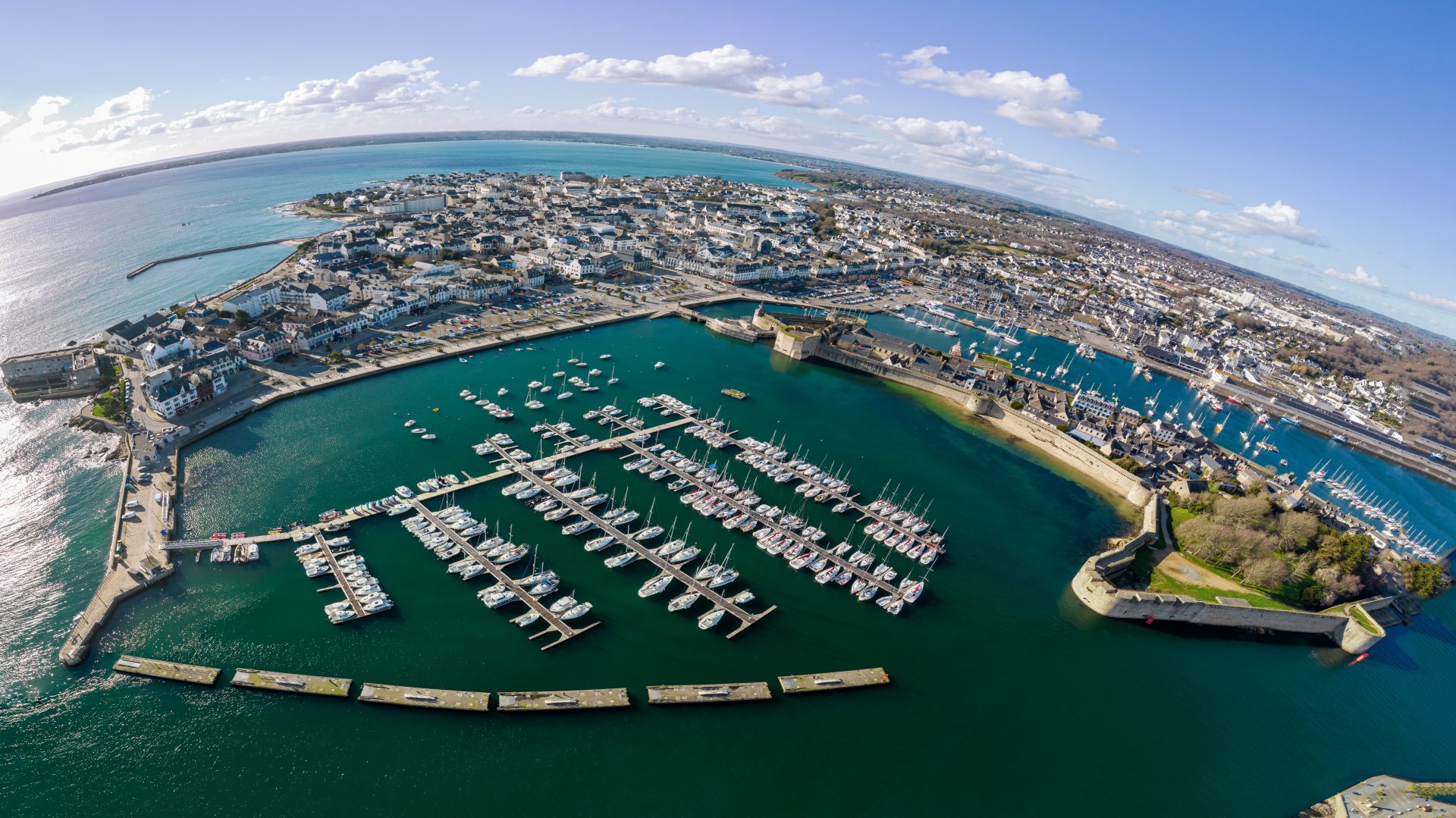 Le port de plaisance de Concarneau, dans le Finistère, en Bretagne